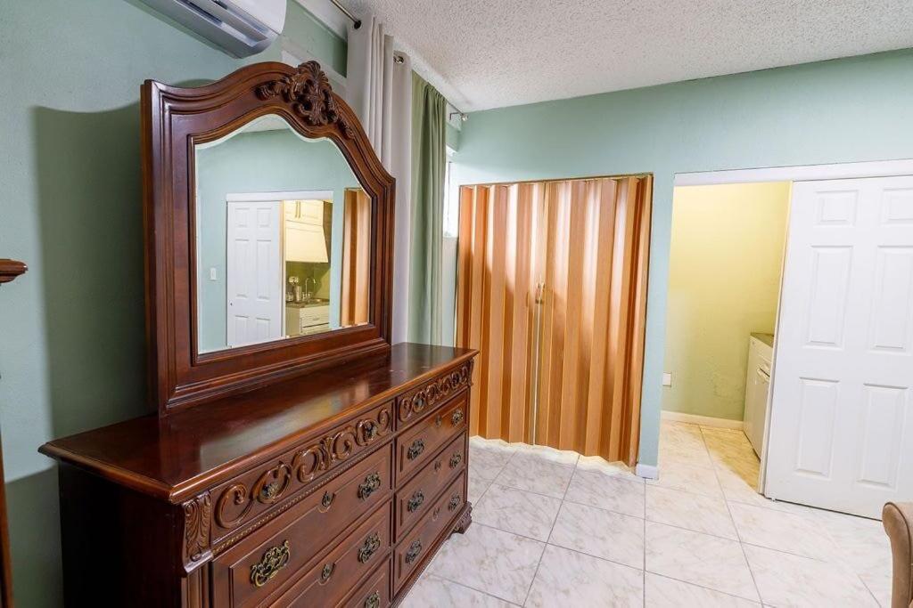 Private Suite In North Miami North Miami Beach Eksteriør billede